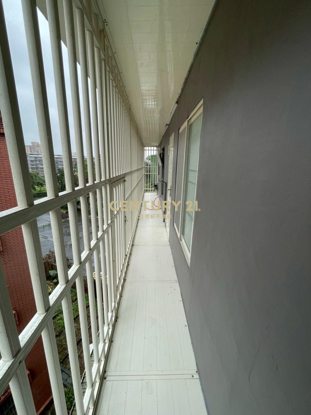 七堵邊間4樓美寓