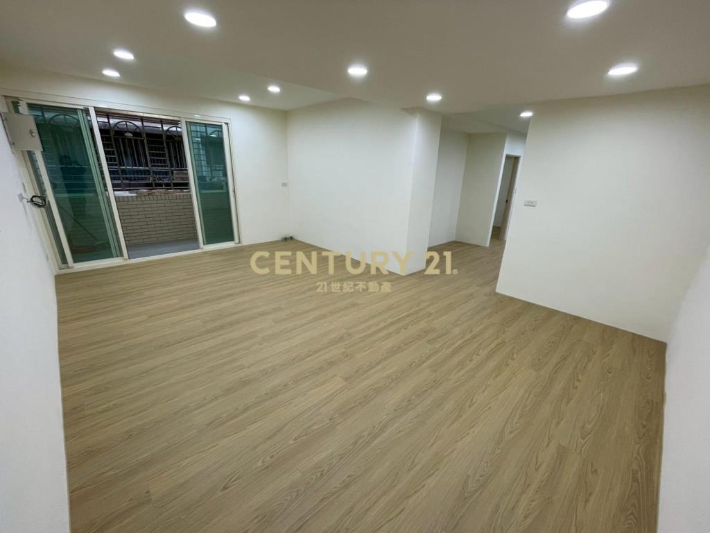 七堵邊間4樓美寓