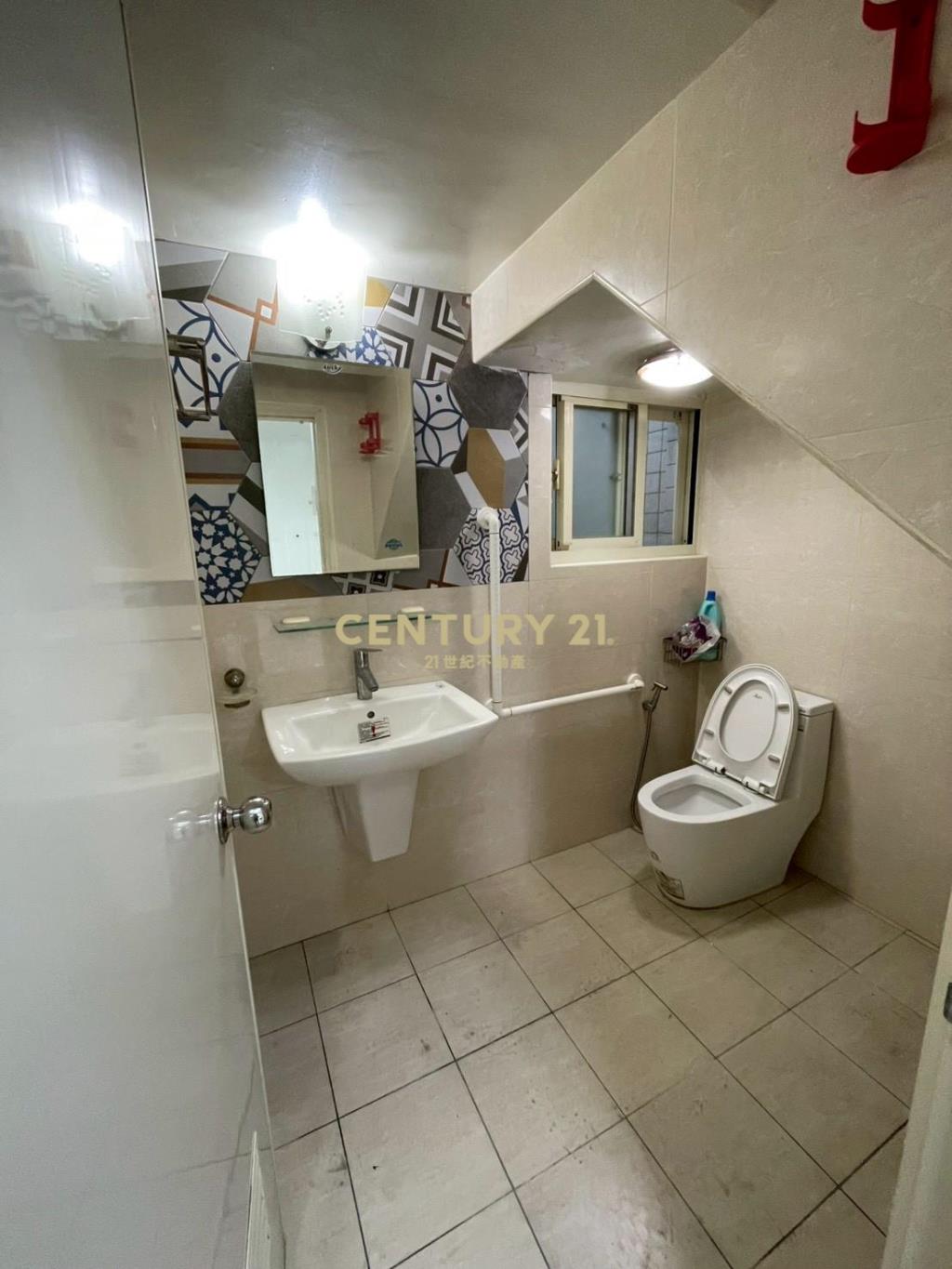 新豐街4房車庫透天