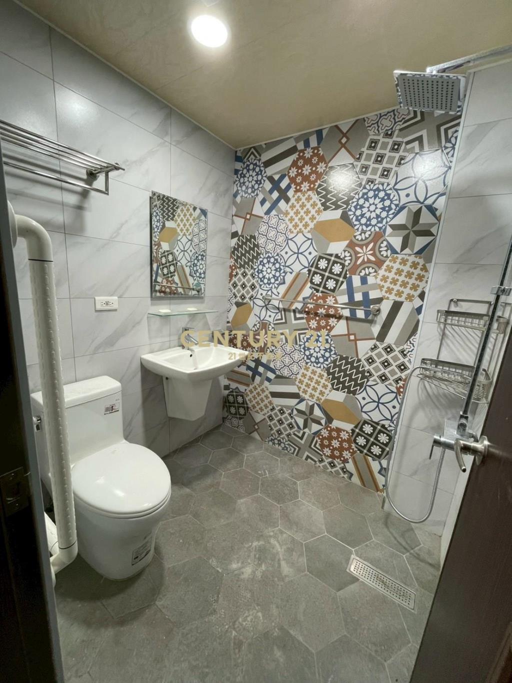 新豐街4房車庫透天