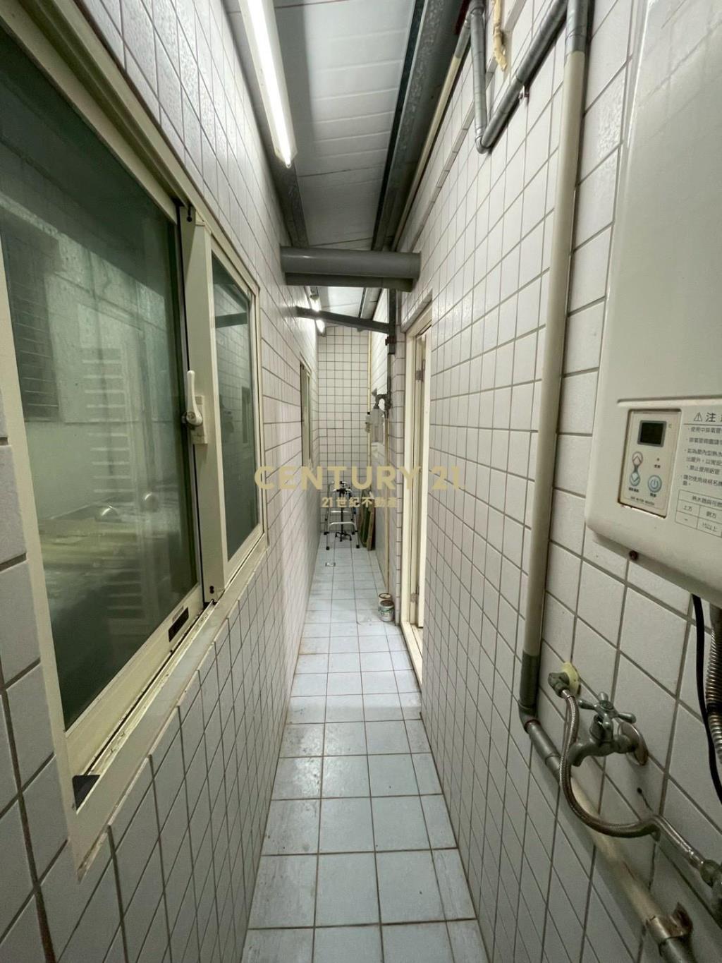 新豐街4房車庫透天