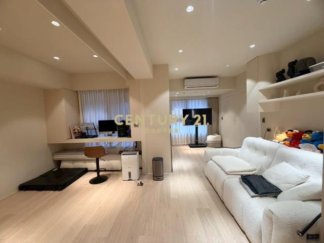 夢悅城精裝2改1房+大車位