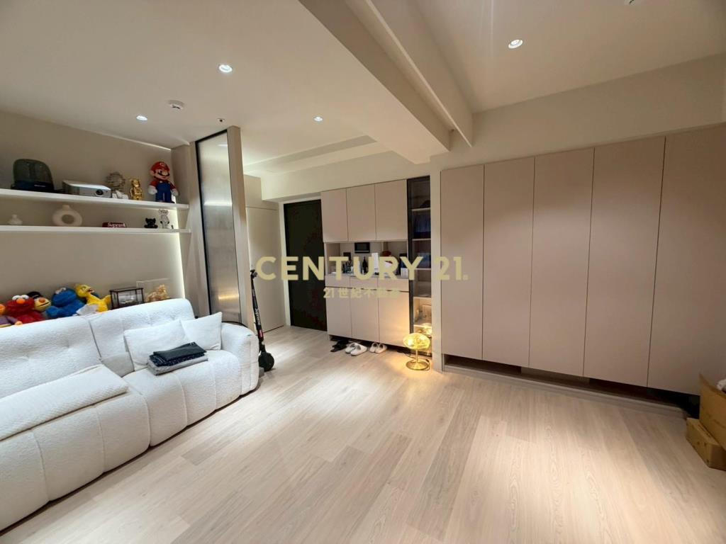 夢悅城精裝2改1房+大車位