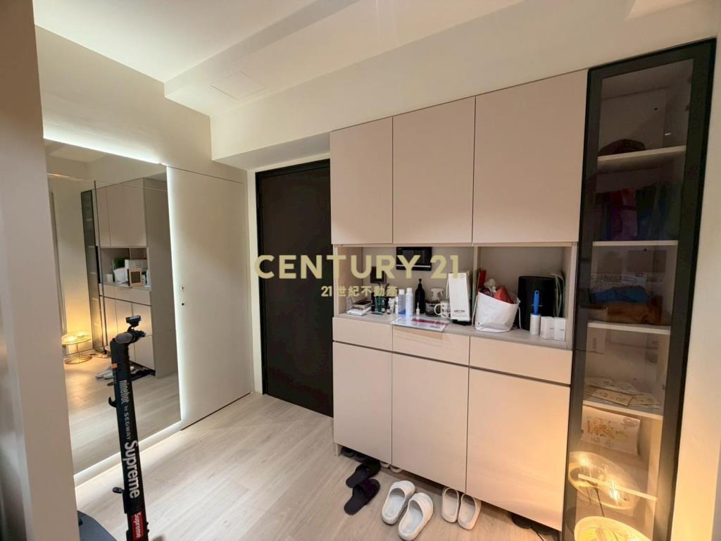 夢悅城精裝2改1房+大車位