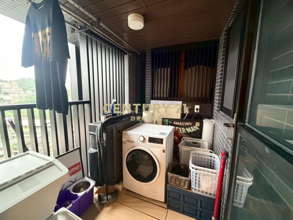 夢悅城精裝2改1房+大車位