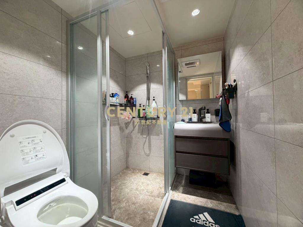 夢悅城精裝2改1房+大車位