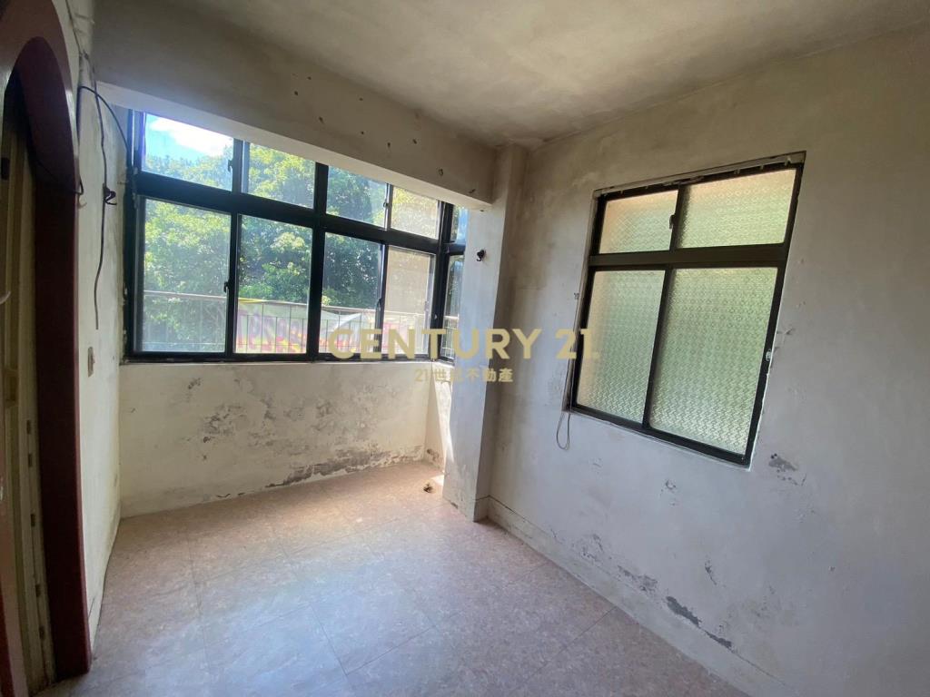 近信義市場2樓4房