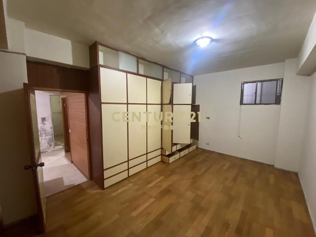 近信義市場2樓4房