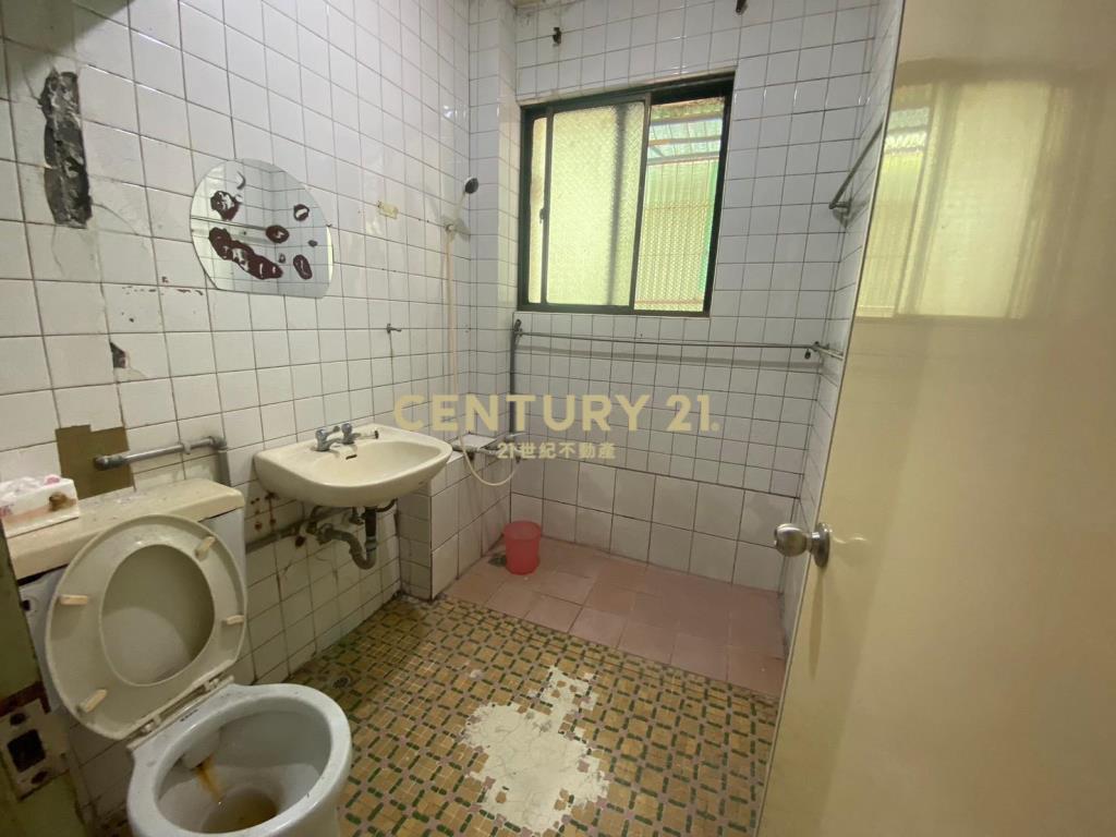 近信義市場2樓4房