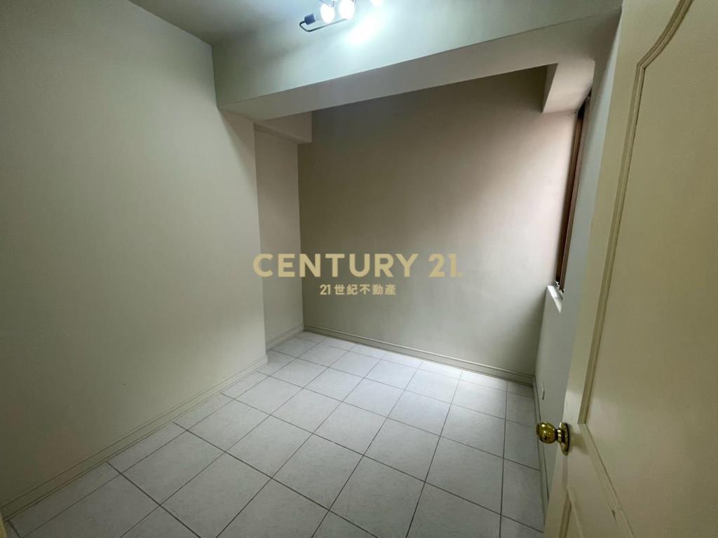 麗景江山方正4房成家屋