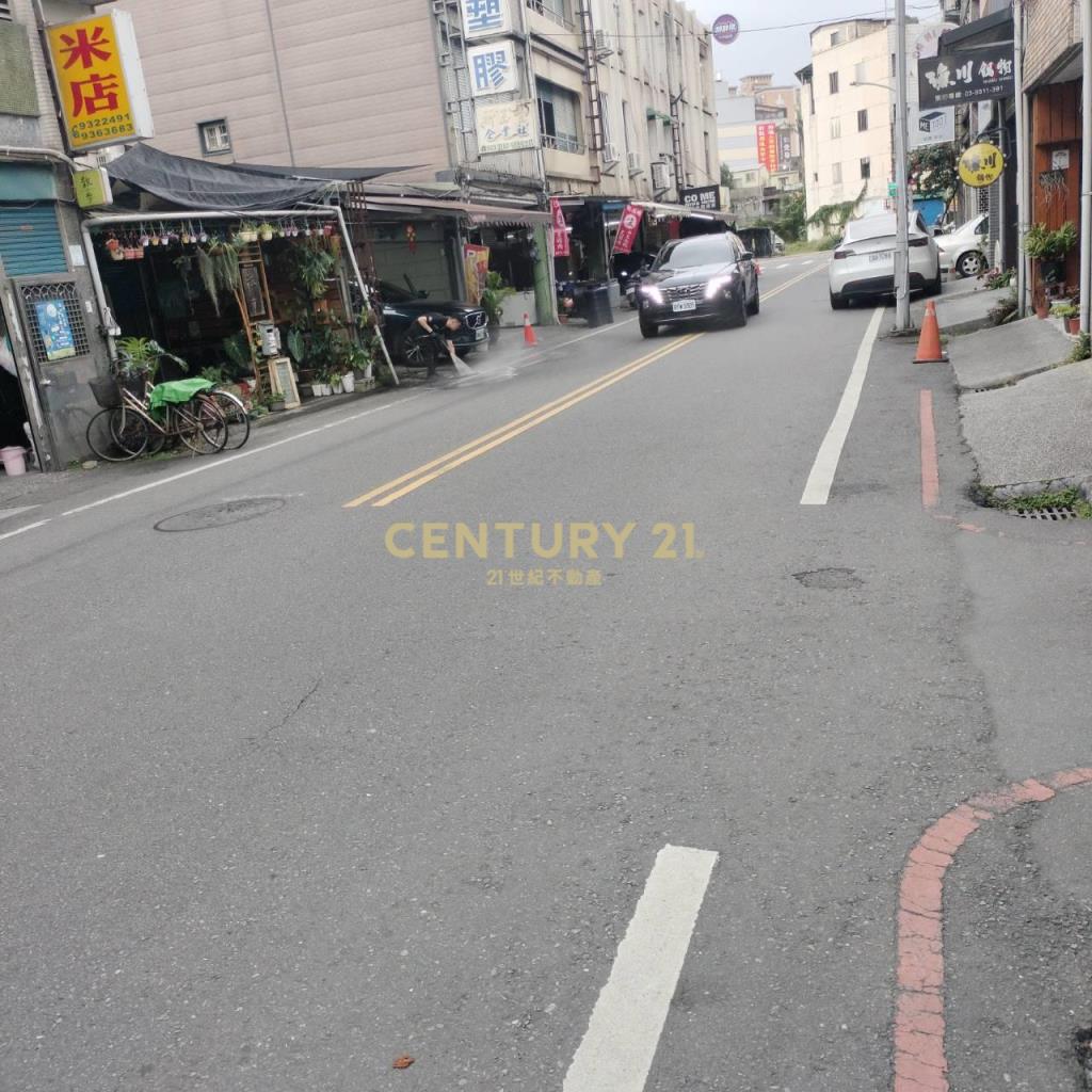 AB818近轉運站大地坪店住