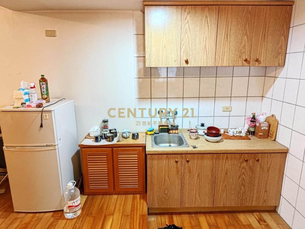 AA555火車站前車位溫泉大套房