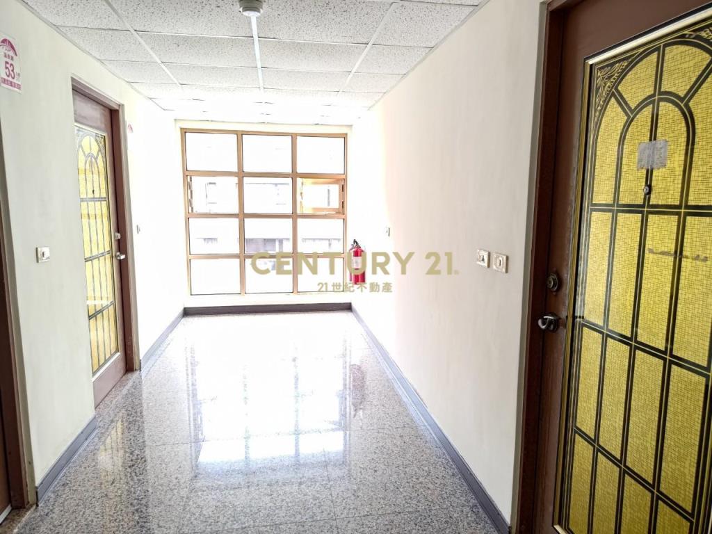 AA555火車站前車位溫泉大套房