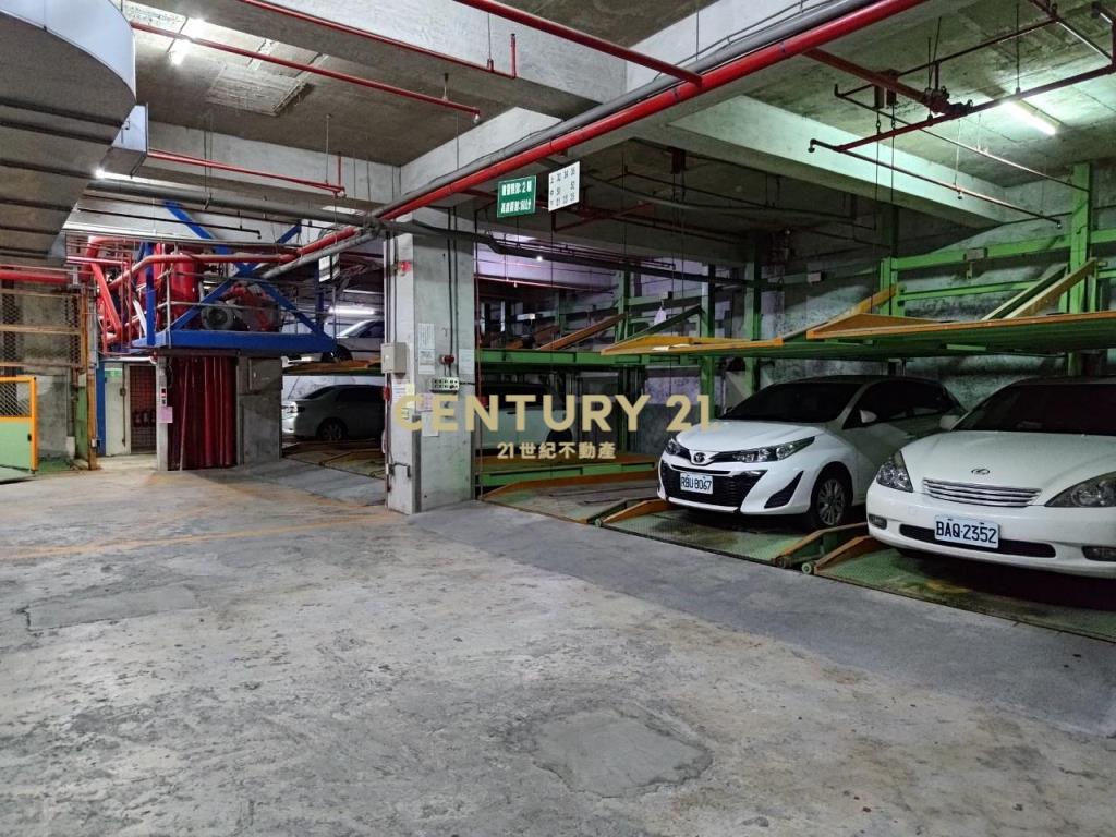 AA555火車站前車位溫泉大套房