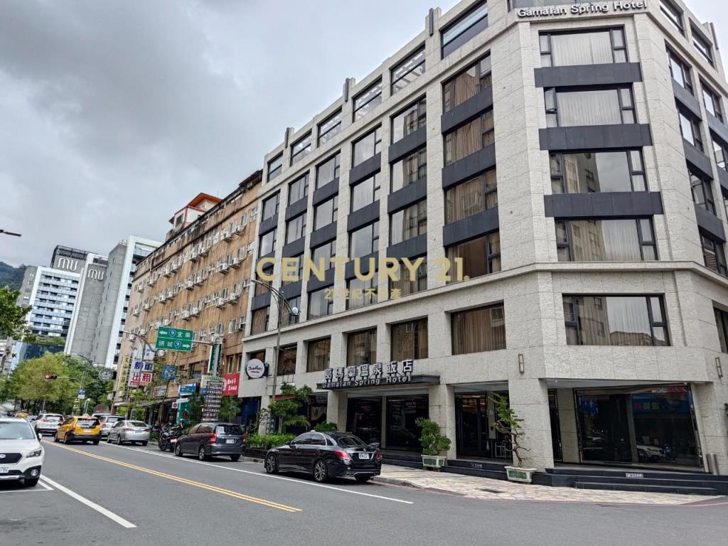 AA555火車站前車位溫泉大套房