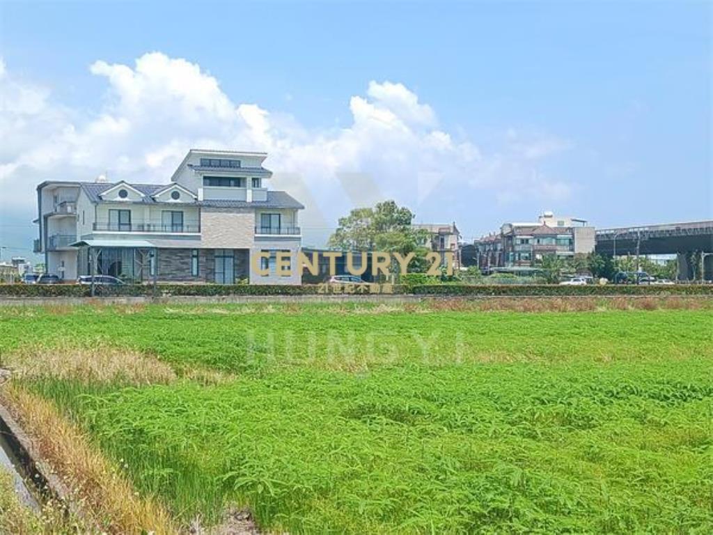 AC877礁溪高速公路旁足坪農地