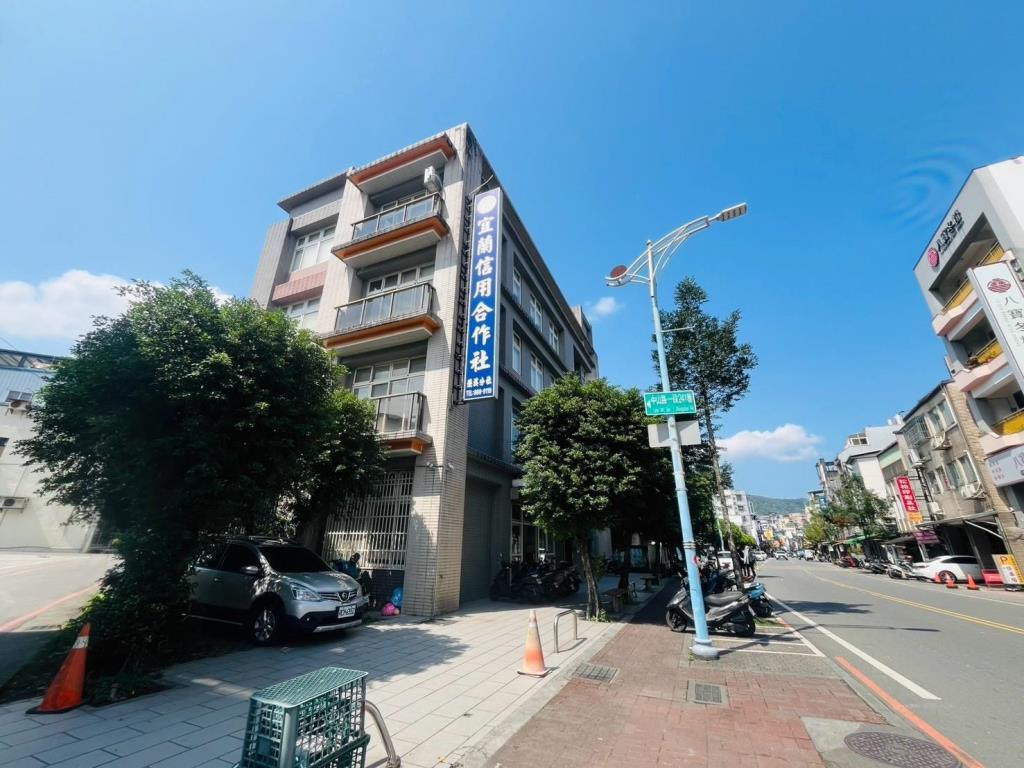 AB819礁溪市區省道上便宜店面