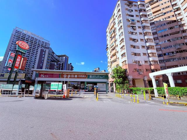 AB827 礁溪和平路雙層彈性金店美居