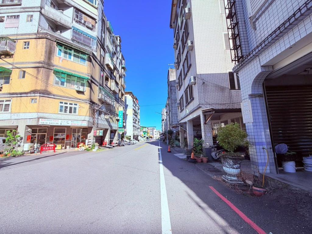AB827 礁溪和平路雙層彈性金店美居