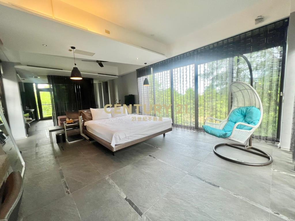 EE102冬山河畔 光曲之影空中農舍