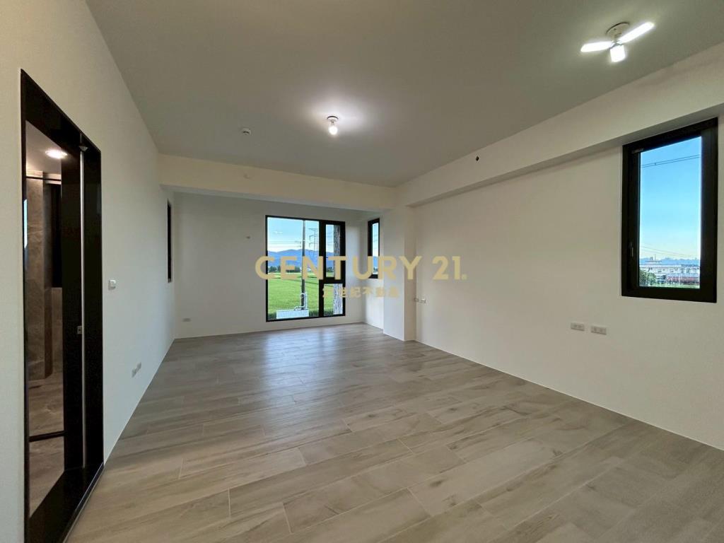 EE148三星Tour Eiffel職人