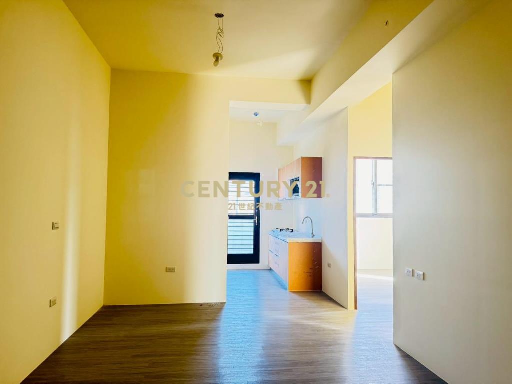 EA302河岸旁全新兩房美華廈A