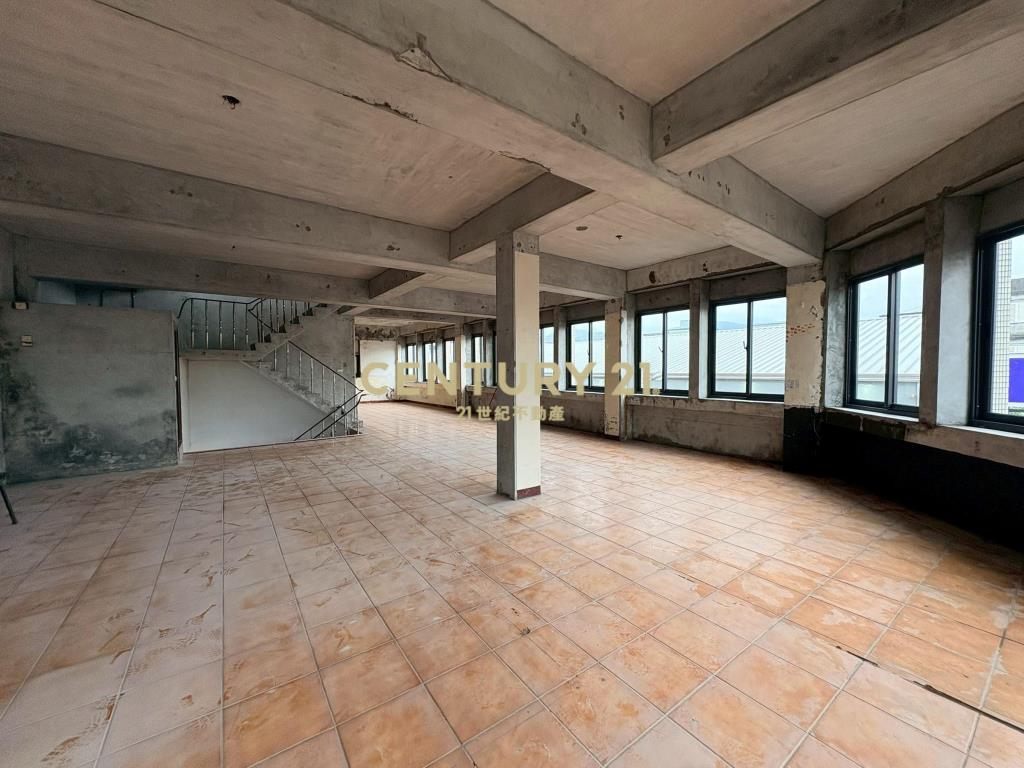 EH045(租)馬賽全聯對面金三角店住