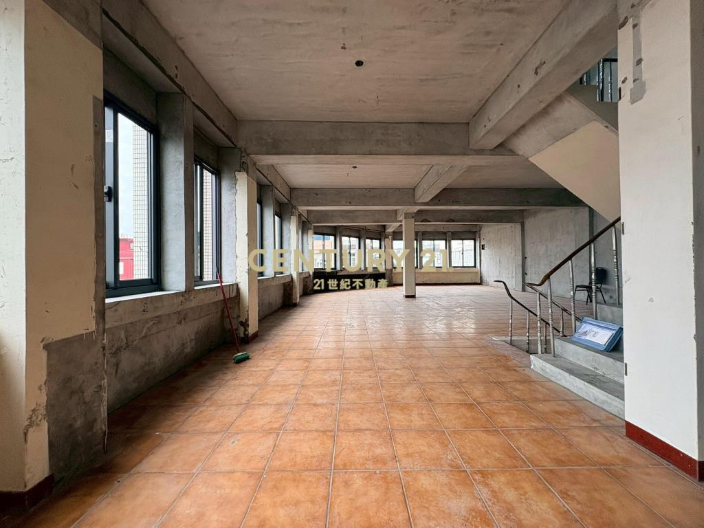 EH045(租)馬賽全聯對面金三角店住