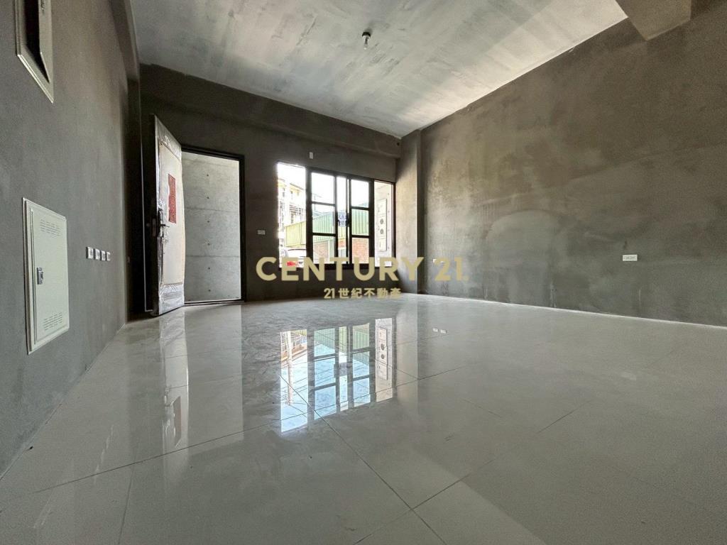 EB366縣政旁全新雙併別墅