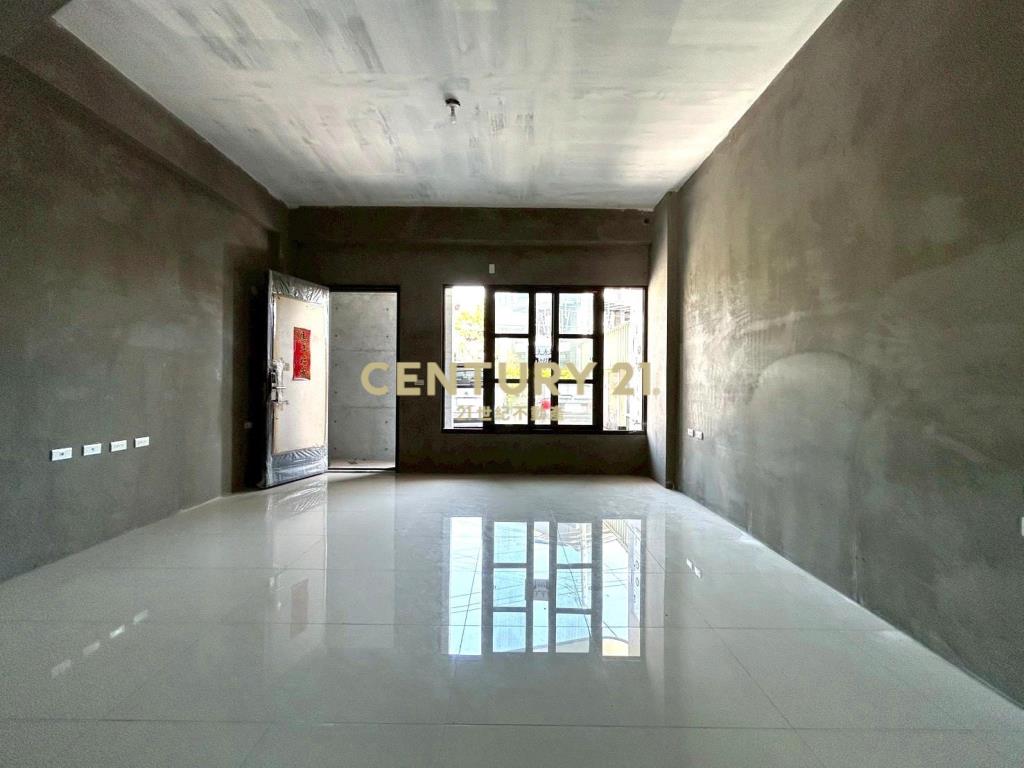 EB366縣政旁全新雙併別墅