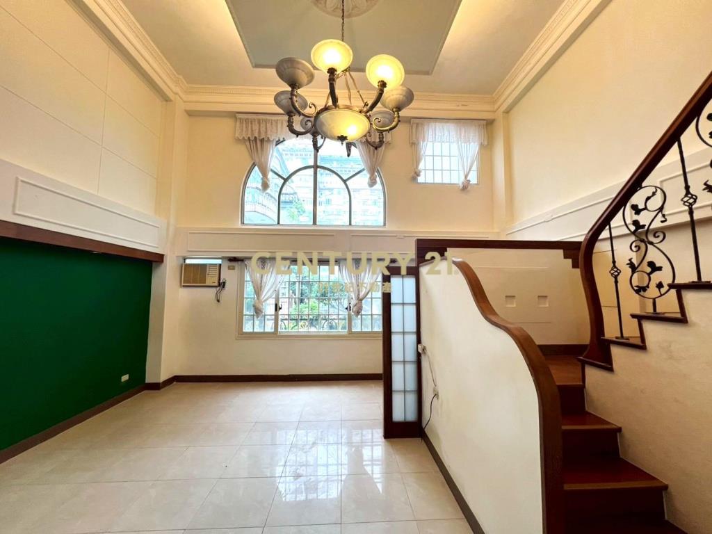 EB368羅東運動公園社區別墅