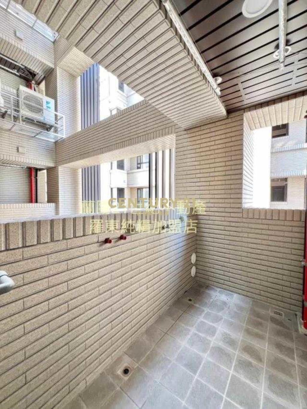 EA314法吉歐里高樓三房華廈