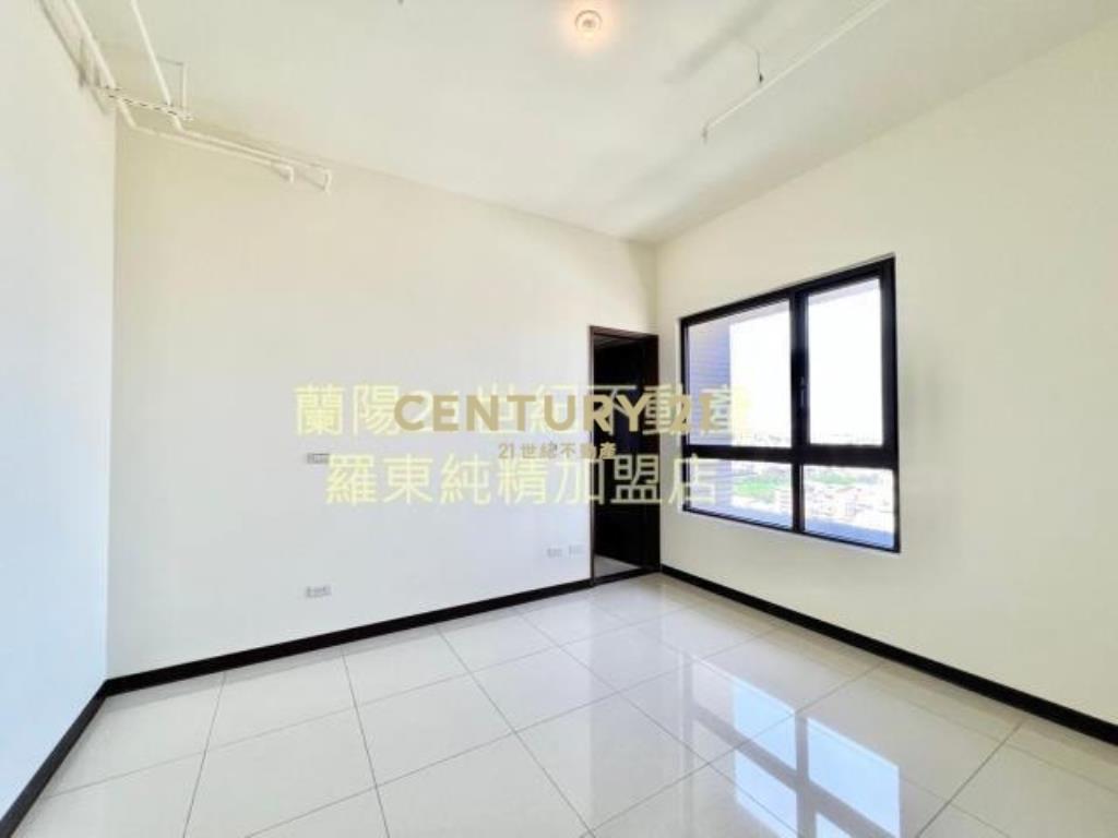 EA314法吉歐里高樓三房華廈