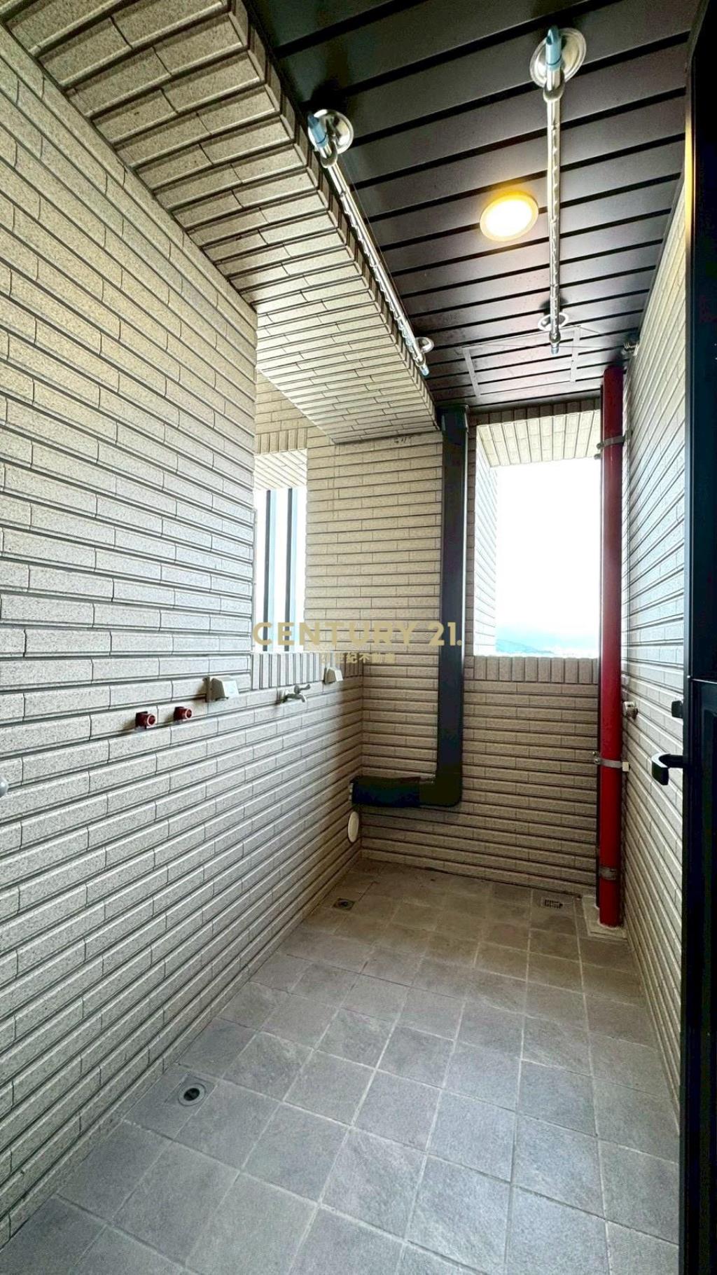 EA318法吉景觀全新裝潢三房車位華廈