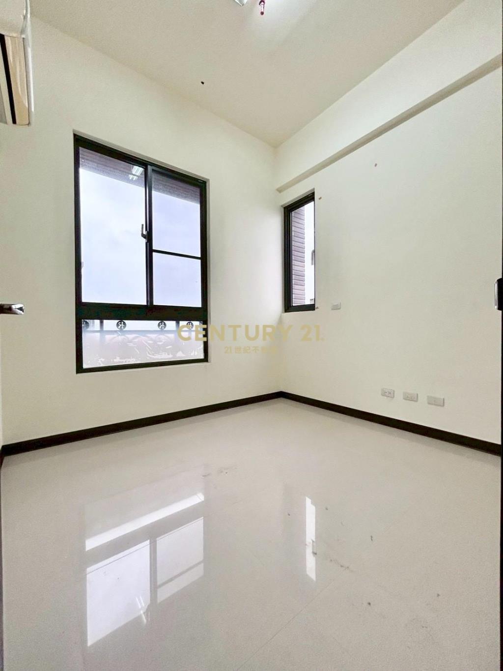 EA319藝德勳章美景四房車位華廈