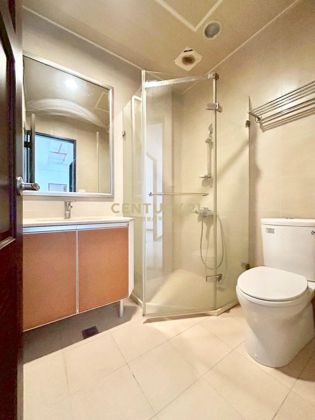 EA319藝德勳章美景四房車位華廈