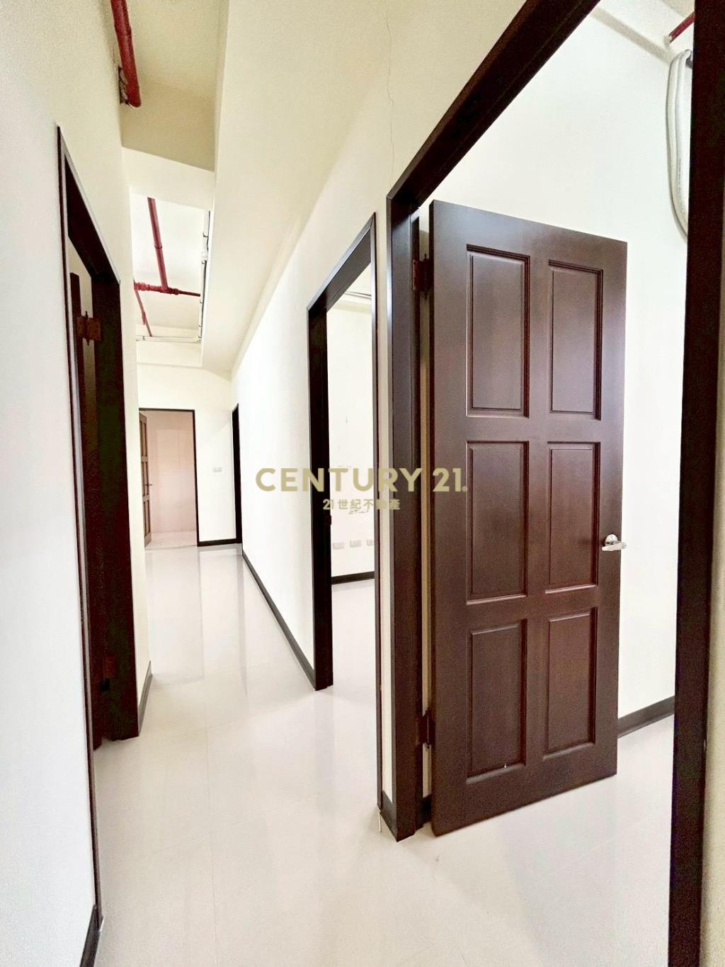 EA319藝德勳章美景四房車位華廈