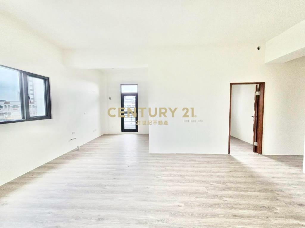 EA329華德福三房車位華廈