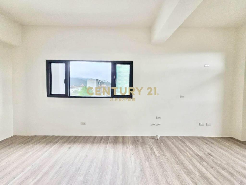 EA329華德福三房車位華廈