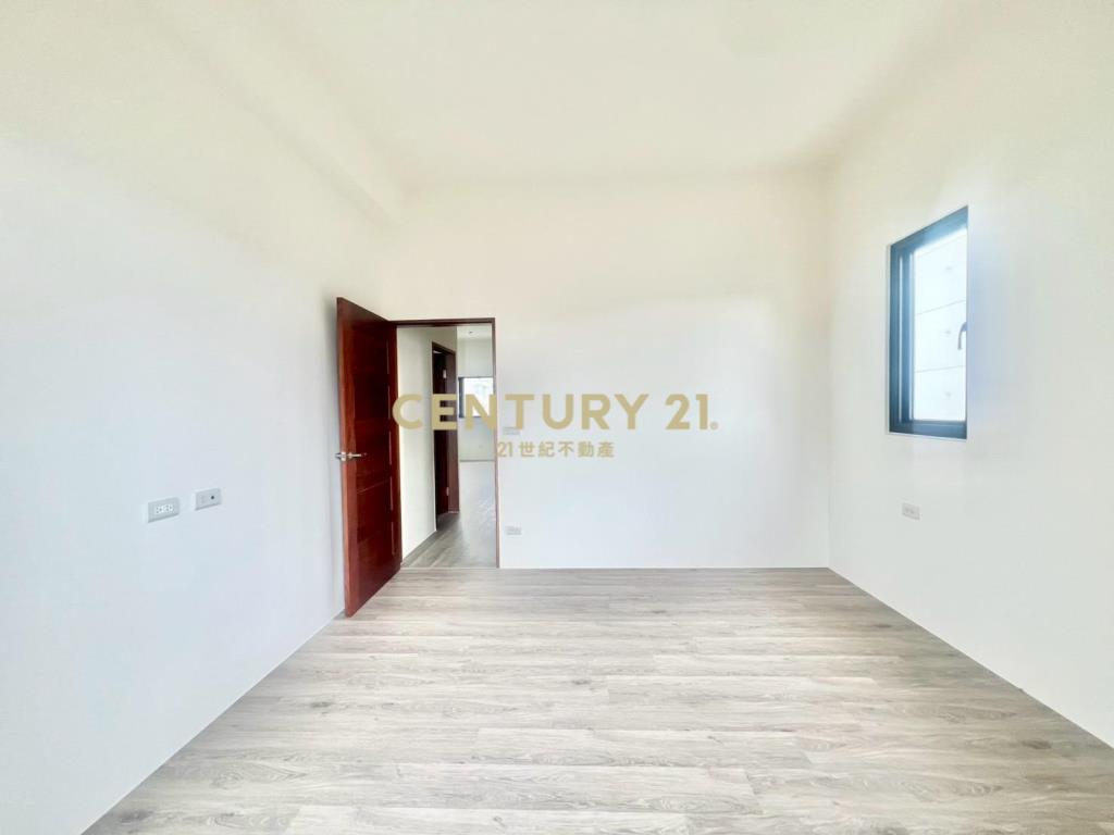 EA329華德福三房車位華廈