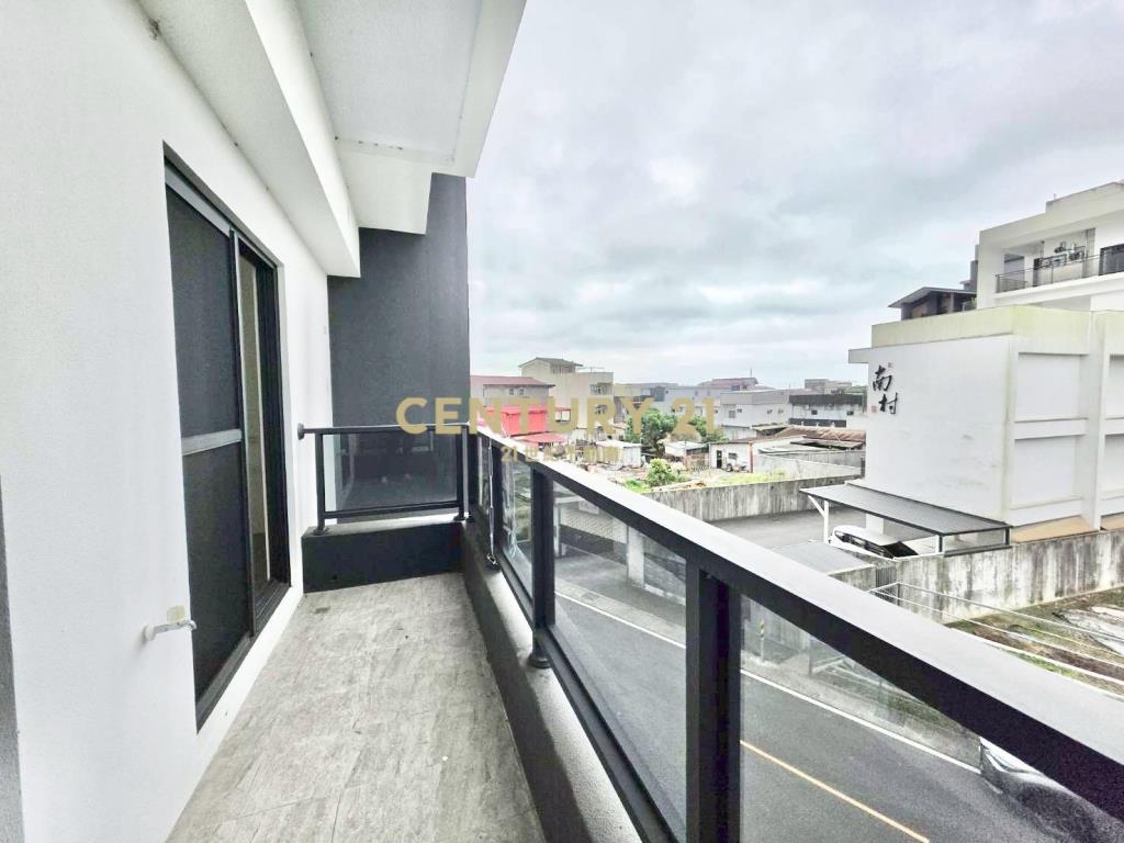 EA329華德福三房車位華廈