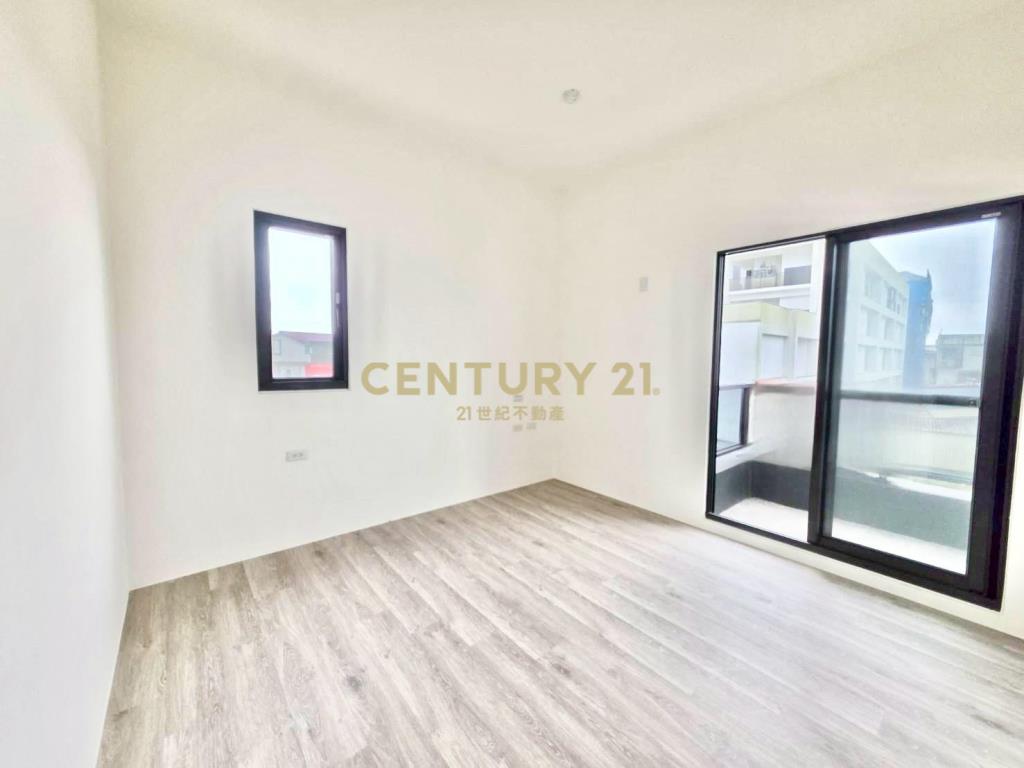 EA329華德福三房車位華廈