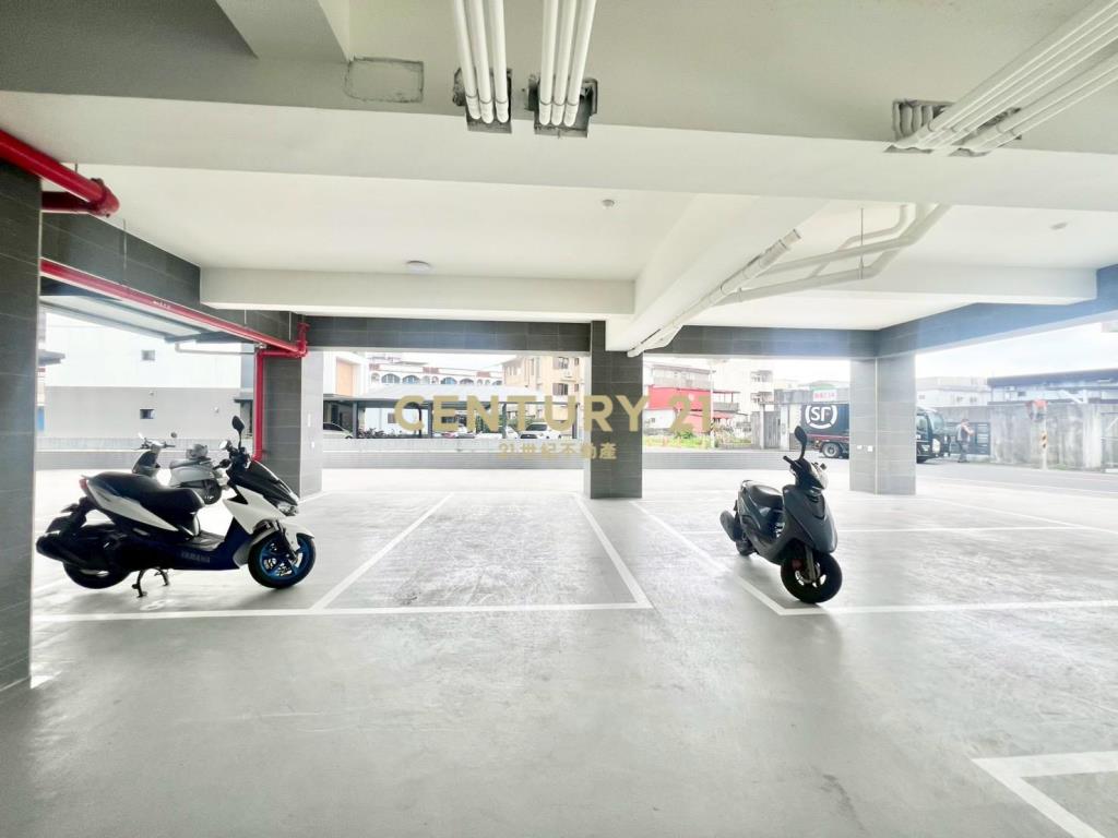 EA329華德福三房車位華廈