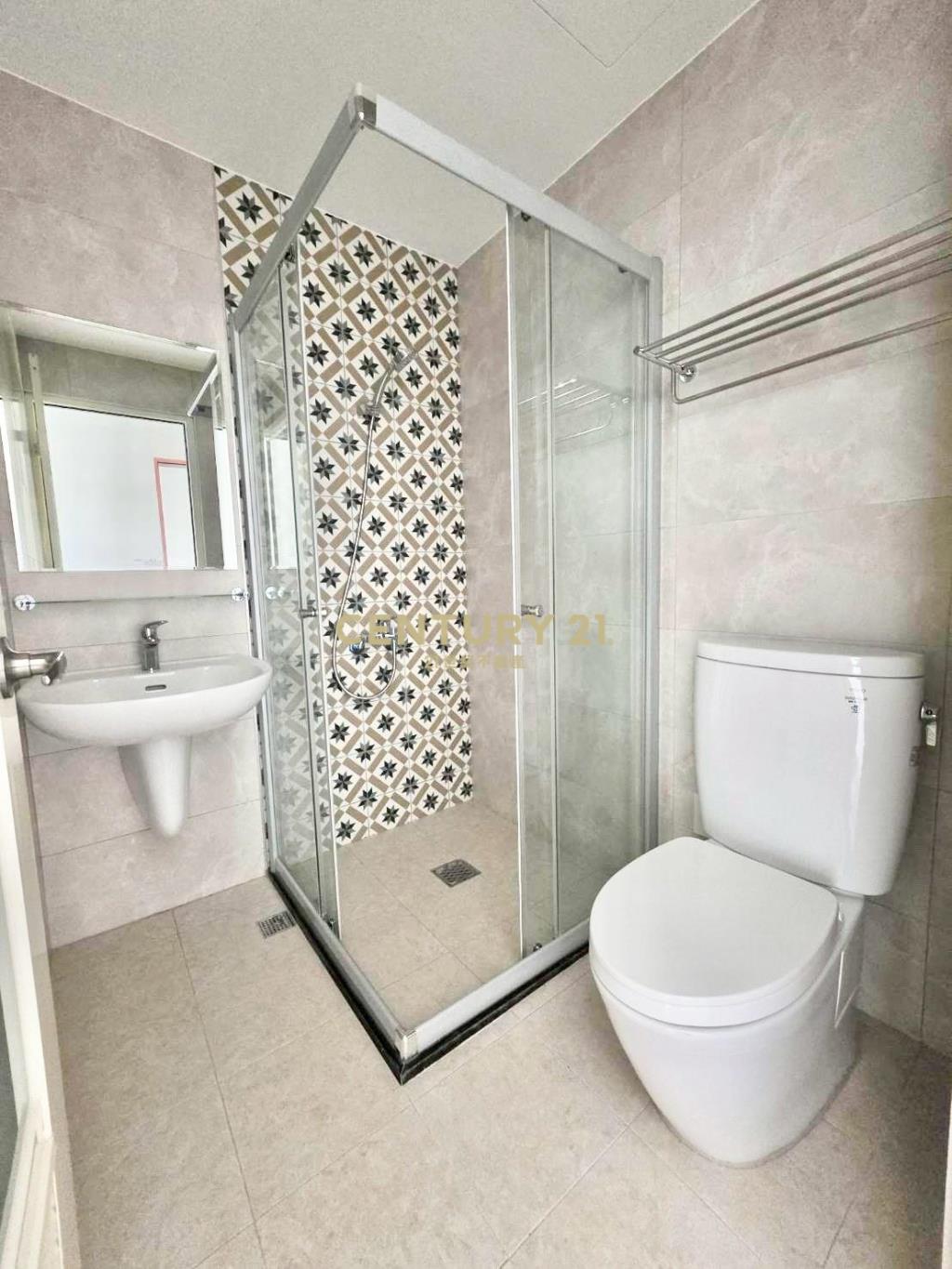 EA329華德福三房車位華廈