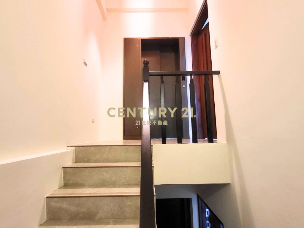 BG088全新華德福電梯店住(Ⅰ)