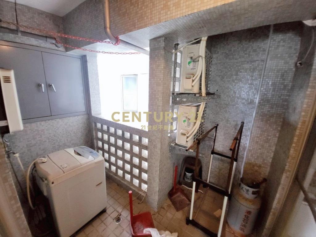 BA450文化中心大三房車位華廈