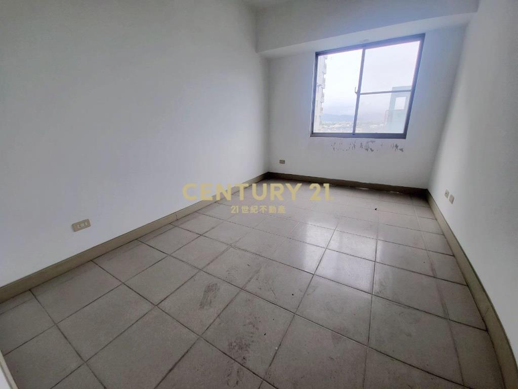 BA451宜中大三房車位華廈