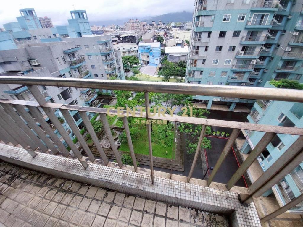 BA451宜中大三房車位華廈