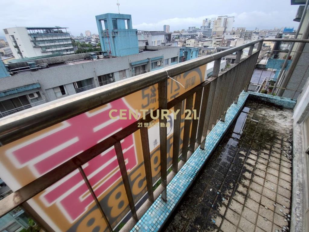 BA451宜中大三房車位華廈