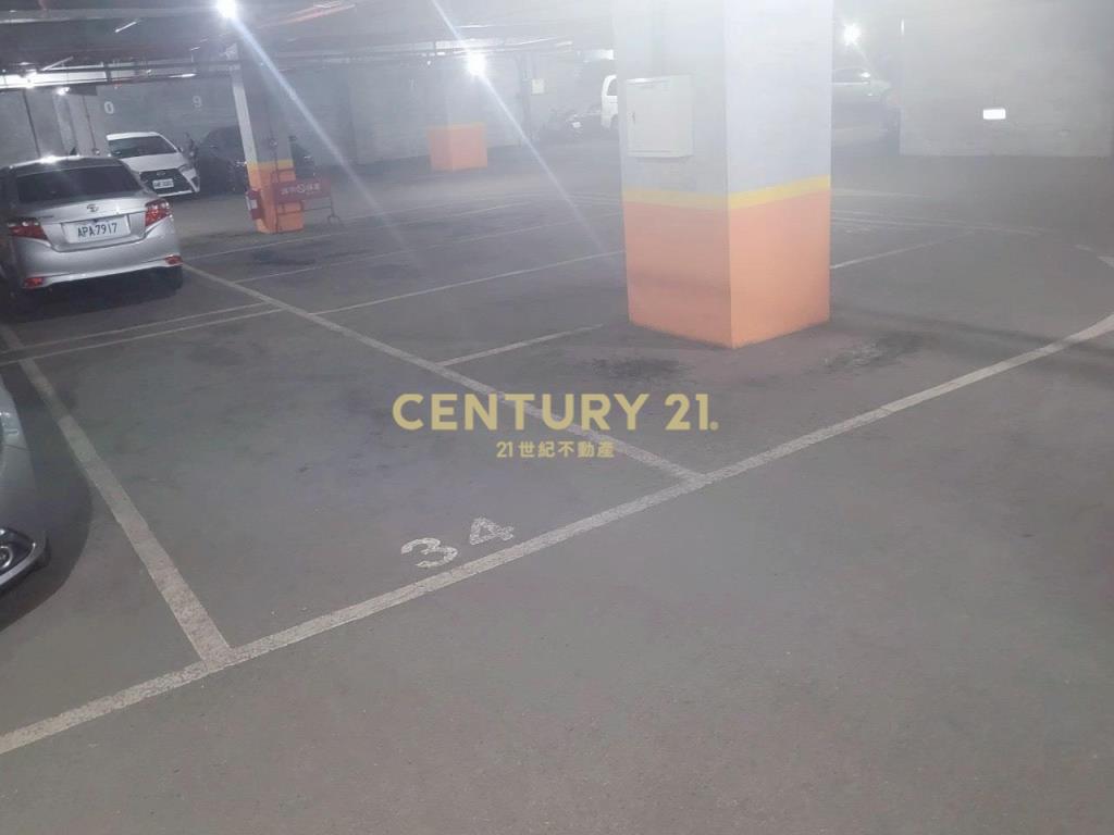 BA451宜中大三房車位華廈